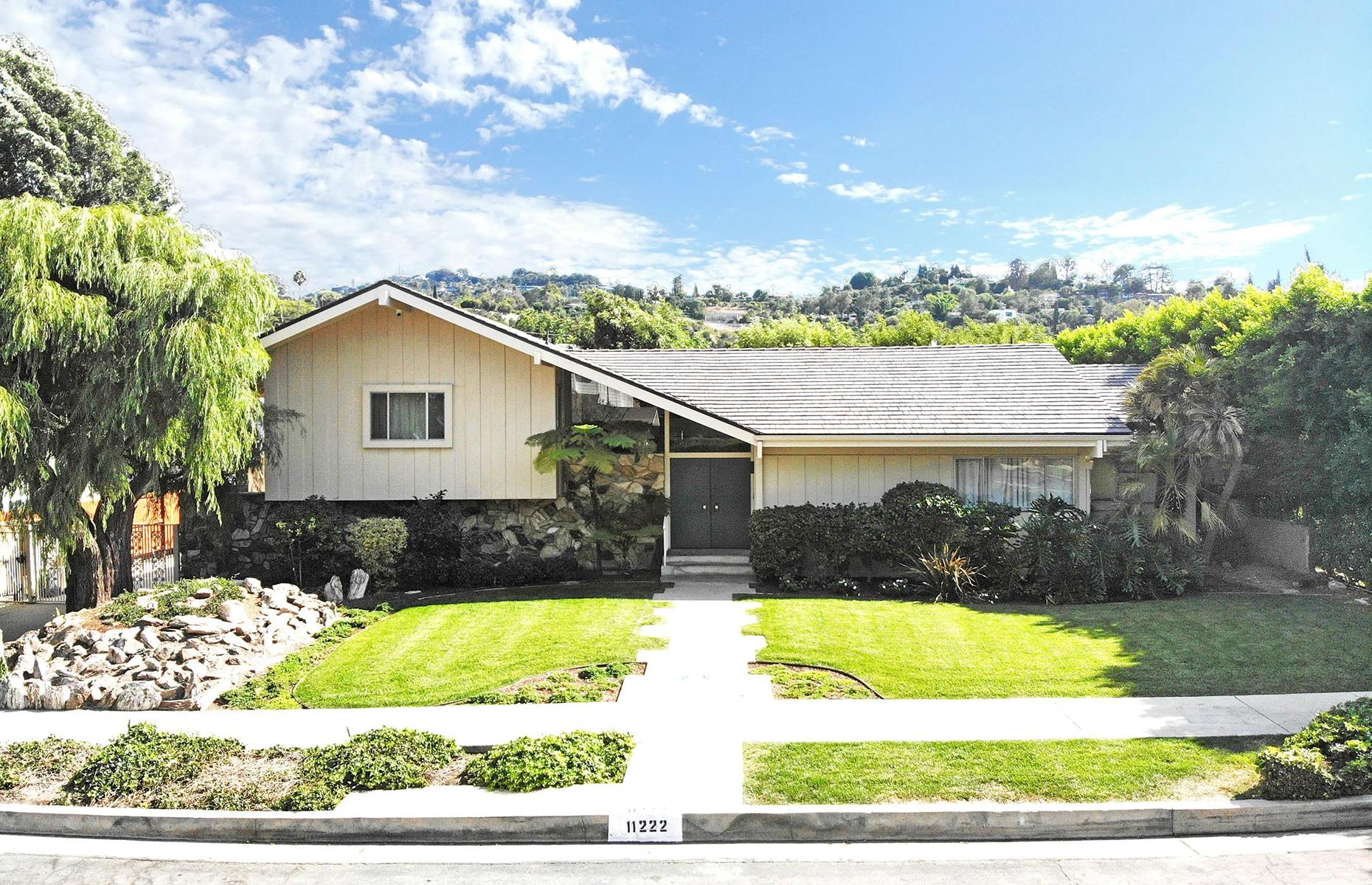 The Brady Bunch: Dilling Street, Studio City, California